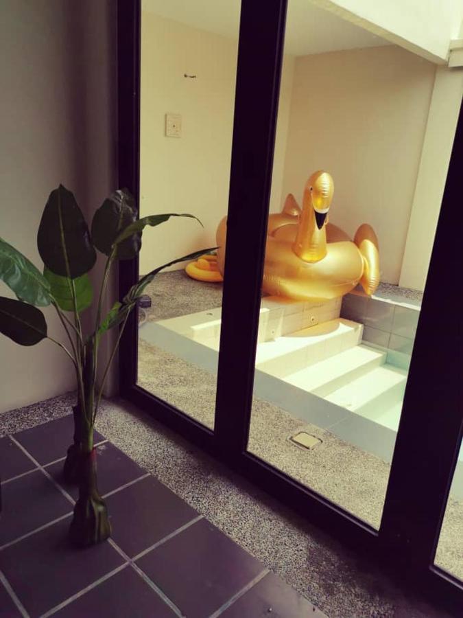 Apartament Swimming Pool Party House Batu Pahat Zewnętrze zdjęcie