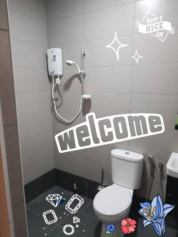 Apartament Swimming Pool Party House Batu Pahat Zewnętrze zdjęcie