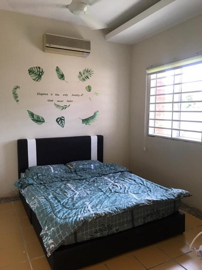 Apartament Swimming Pool Party House Batu Pahat Zewnętrze zdjęcie